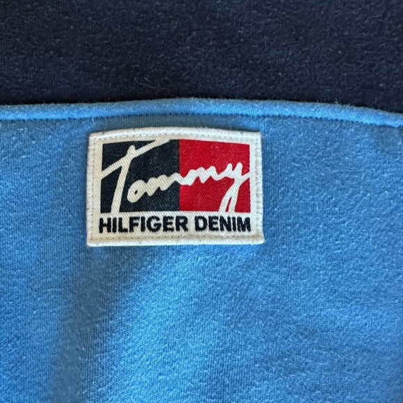 Tommy Hilfiger Denim Half Zip Sweatshirt Sz Small/XS  Soft  Kangaroo Pocket Y2K - Picture 2 of 7